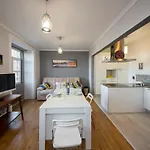 Captain House, Amazing In Santos * Lisboa