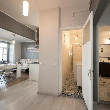 Captain House, Amazing In Santos * Lisbon