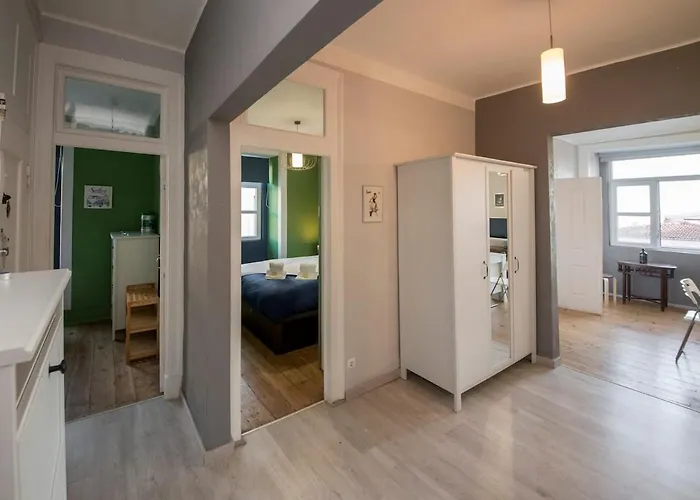 Captain House, Amazing In Santos * Lisbona