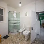 Captain House, Amazing In Santos