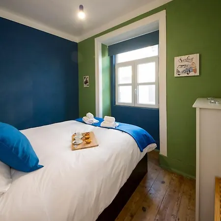 Captain House, Amazing In Santos