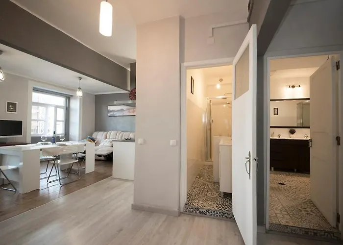 Captain House, Amazing In Santos * ליסבון